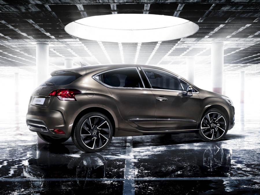  Citroen DS4 2010 года  (фото 137 из 143)